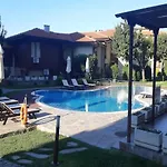 Апартаменты Garden Of Eden Complex C2-12